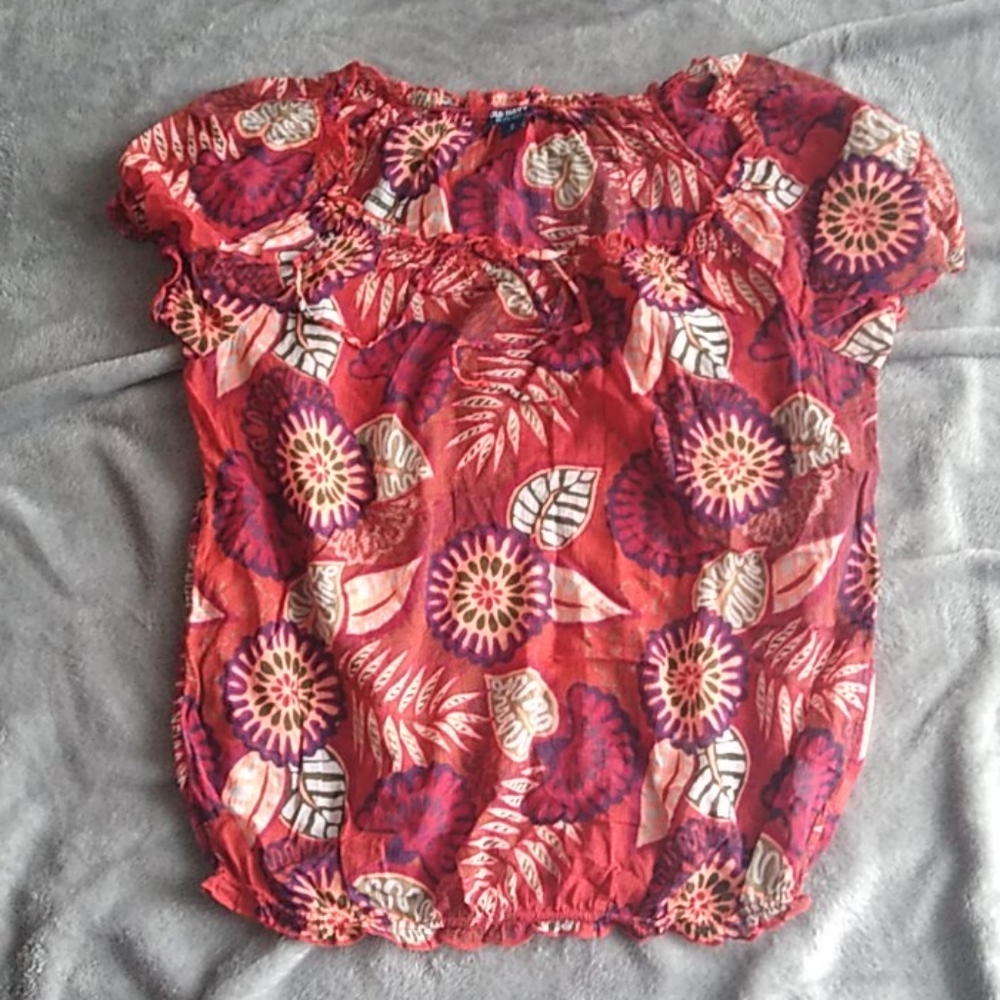Old Navy top